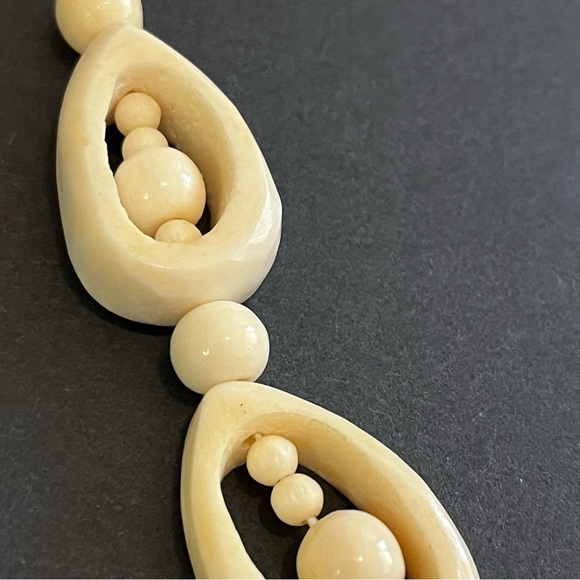 Carved Bovine Bone Bead Necklace Tribal Ethnic Beaded Chunky Natural Organic - Picture 4 of 11